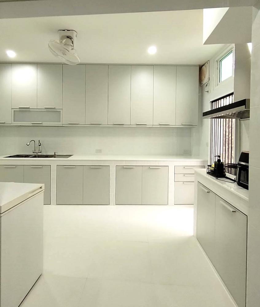 ครัวปูน บานซิงค์ บานสีควันบุหรี่