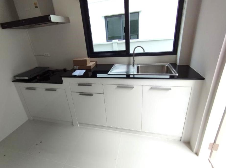 ครัวปูน บานซิงค์ บานสีขาว