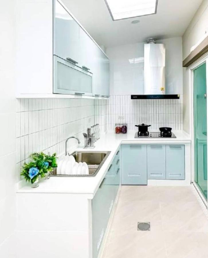 ครัวปูน บานซิงค์ บานสีฟ้าเทา