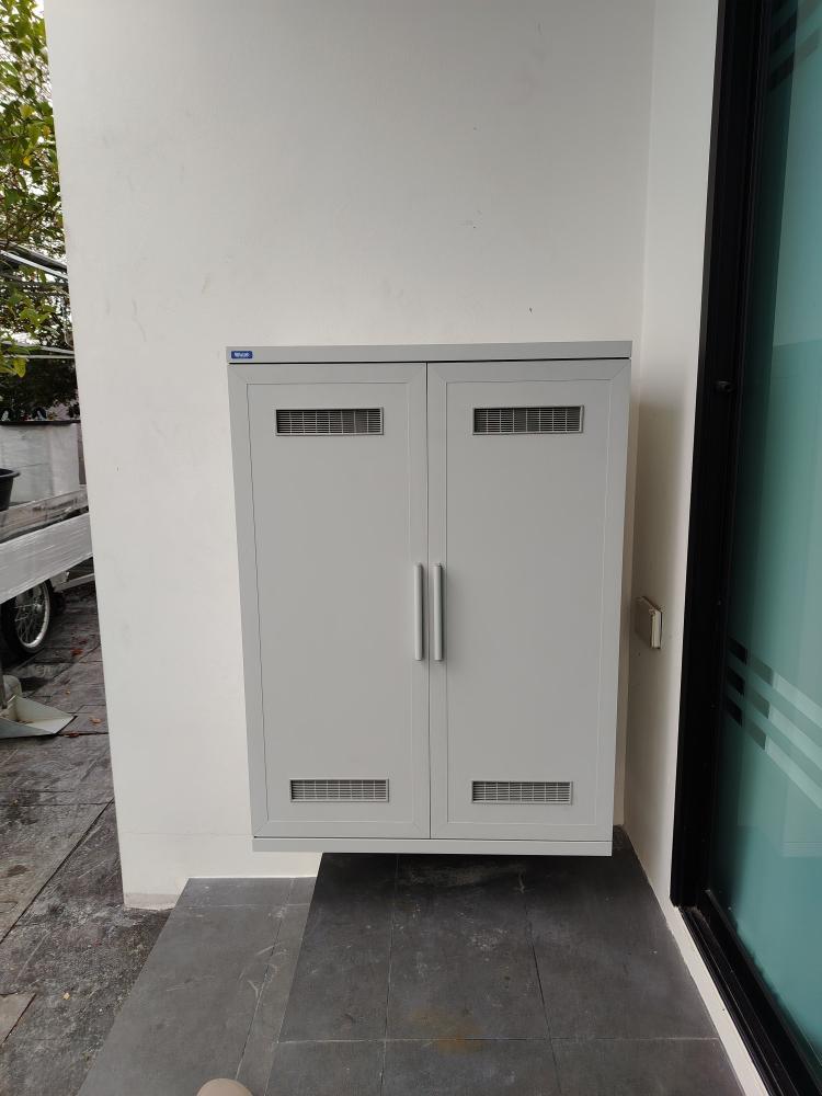 ตู้รองเท้า บานอบสีเทา