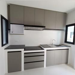 ชุดครัวปูนบานซิงค์ บานอบสีเทา