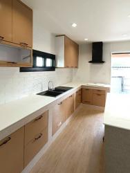 ชุดครัวปูนบานซิงค์ บานอบสีน้ำตาล