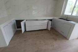 ครัวปูน บานซิงค์ บานอบสีขาว