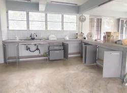 ครัวปูน บานซิงค์ บานอบสีเทา