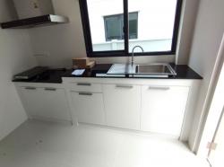 ครัวปูน บานซิงค์ บานสีขาว