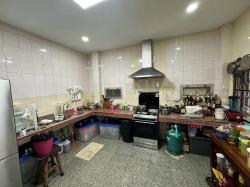 ครัวปูน ตู้เก็บจาน บานสีควันบุหรี่