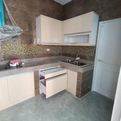 ครัวปูน บานซิงค์ บานสีเบจ