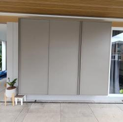 ตู้รองเท้า บานเลื่อนสีเทาเทคเจอร์