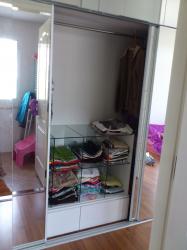 บานกระจกเงา ชั้นวางเสื้อผ้ากระจกใส ขนาดกว้าง3.4*สูง2.6 ม.